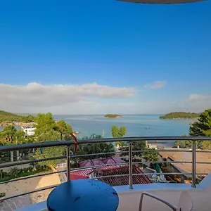 Meta Hotel Ksamil